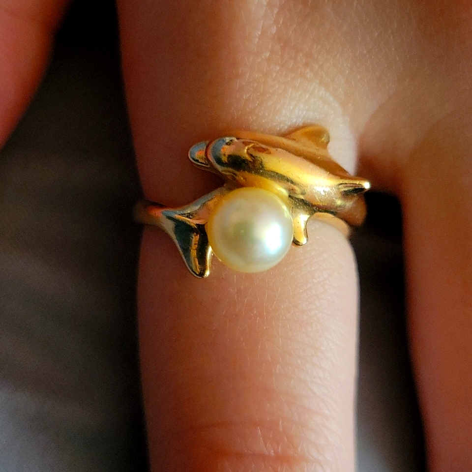 Gold Dolphin Pearl Ring